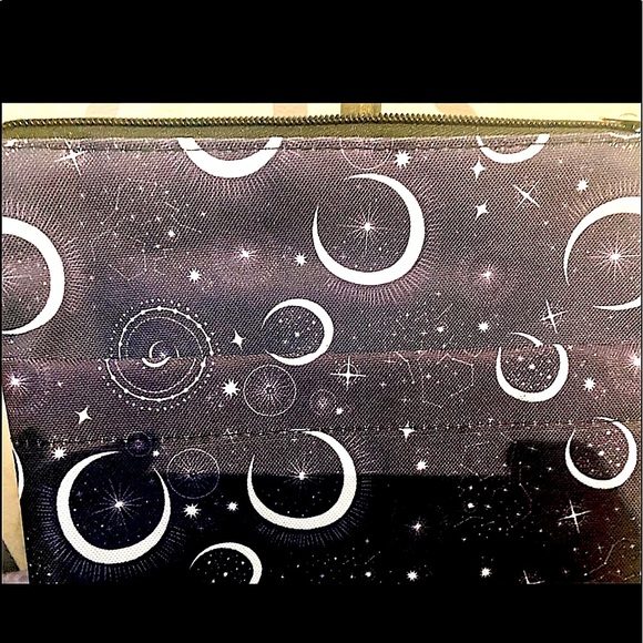 Book Cover Sleeve - Picture 3 of 3